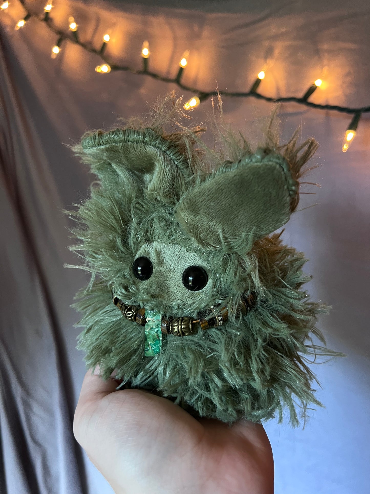 Small Sized Mosslyng Friend