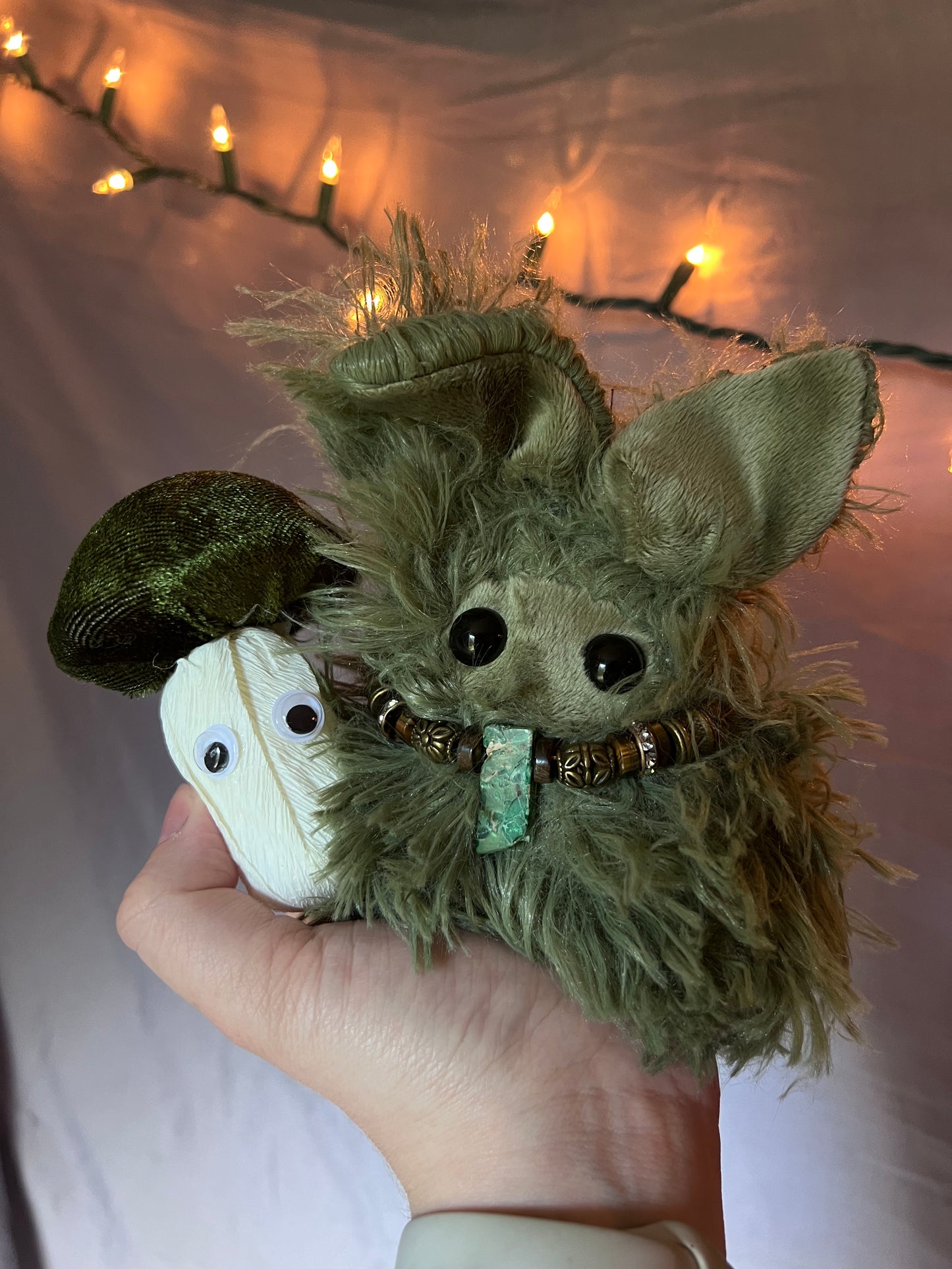 Small Sized Mosslyng Friend